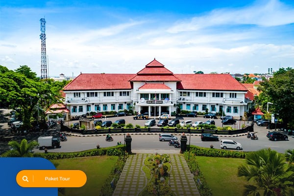 paket tour termurah surabaya, paket travel terlengkap surabaya, jasa tour travel surabaya, paket outbond termurah surabaya, sewa big bus surabaya